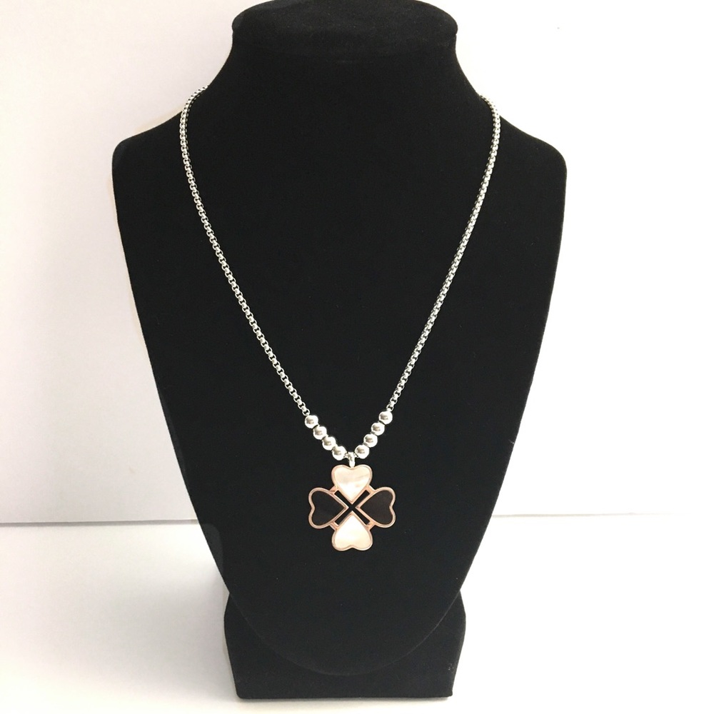 4 Hearts Shape Black/White Stainless Steel